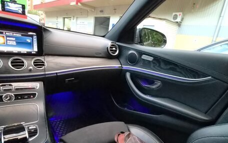 Mercedes-Benz E-Класс, 2018 год, 3 400 000 рублей, 13 фотография