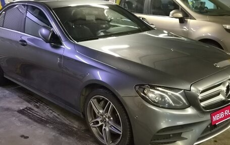 Mercedes-Benz E-Класс, 2018 год, 3 400 000 рублей, 23 фотография