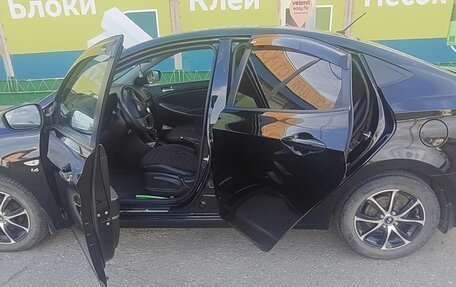 Hyundai Solaris II рестайлинг, 2016 год, 960 000 рублей, 8 фотография