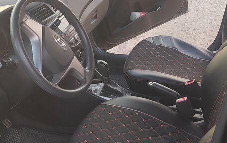 Hyundai Solaris II рестайлинг, 2016 год, 960 000 рублей, 19 фотография