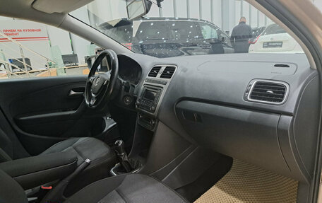 Volkswagen Polo VI (EU Market), 2016 год, 899 000 рублей, 13 фотография
