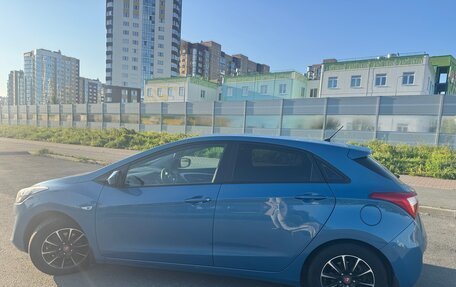 Hyundai i30 II рестайлинг, 2013 год, 900 000 рублей, 2 фотография