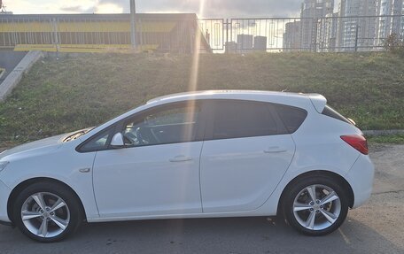 Opel Astra J, 2012 год, 649 000 рублей, 1 фотография