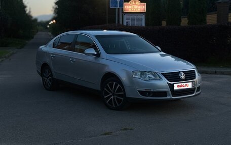Volkswagen Passat B6, 2006 год, 550 000 рублей, 2 фотография