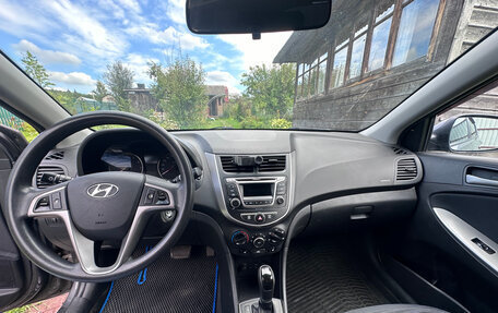 Hyundai Solaris II рестайлинг, 2015 год, 1 150 000 рублей, 10 фотография