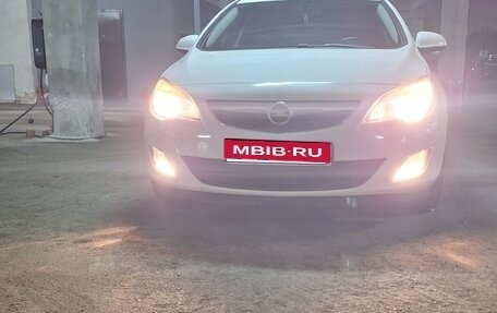 Opel Astra J, 2012 год, 649 000 рублей, 14 фотография