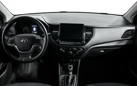 Hyundai Solaris II рестайлинг, 2021 год, 1 100 000 рублей, 14 фотография