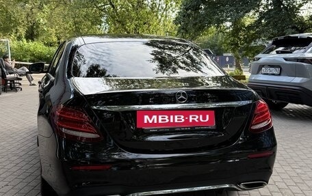 Mercedes-Benz E-Класс, 2018 год, 2 950 000 рублей, 4 фотография