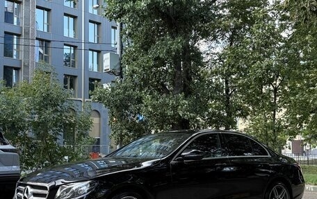 Mercedes-Benz E-Класс, 2018 год, 2 950 000 рублей, 2 фотография