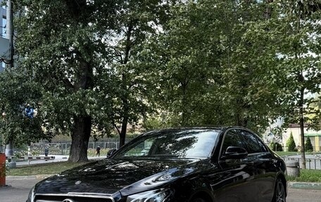 Mercedes-Benz E-Класс, 2018 год, 2 950 000 рублей, 8 фотография