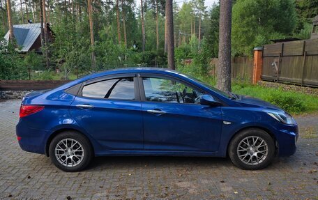 Hyundai Solaris II рестайлинг, 2012 год, 460 000 рублей, 3 фотография