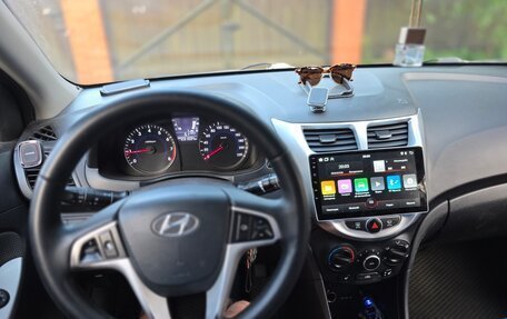 Hyundai Solaris II рестайлинг, 2012 год, 460 000 рублей, 11 фотография