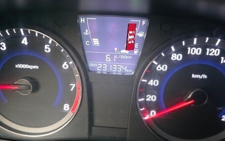 Hyundai Solaris II рестайлинг, 2012 год, 460 000 рублей, 12 фотография