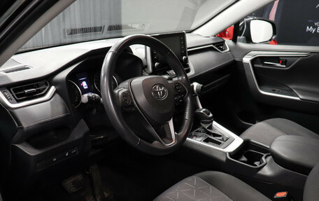 Toyota RAV4, 2021 год, 3 199 000 рублей, 7 фотография