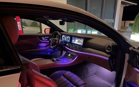 Mercedes-Benz E-Класс, 2017 год, 4 890 000 рублей, 24 фотография