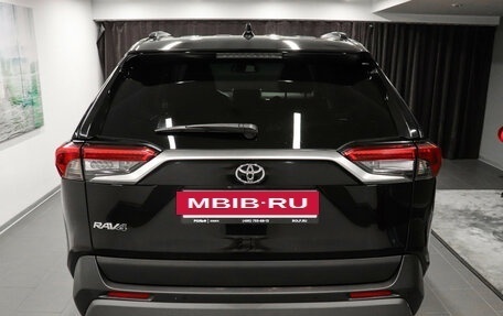 Toyota RAV4, 2021 год, 3 199 000 рублей, 5 фотография