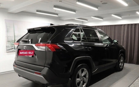 Toyota RAV4, 2021 год, 3 199 000 рублей, 4 фотография