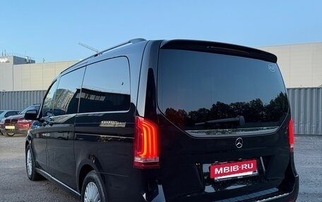 Mercedes-Benz V-Класс, 2018 год, 3 750 000 рублей, 4 фотография
