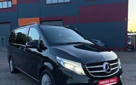 Mercedes-Benz V-Класс, 2018 год, 3 750 000 рублей, 3 фотография