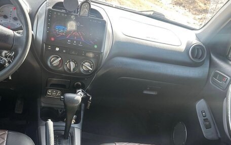 Toyota RAV4, 2004 год, 680 000 рублей, 5 фотография