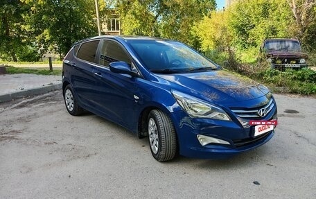 Hyundai Solaris II рестайлинг, 2015 год, 990 000 рублей, 5 фотография