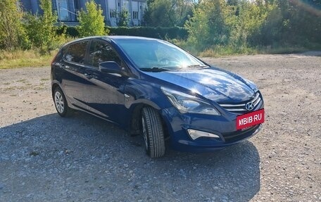 Hyundai Solaris II рестайлинг, 2015 год, 990 000 рублей, 8 фотография