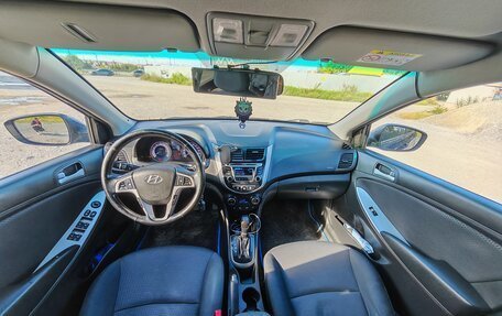 Hyundai Solaris II рестайлинг, 2015 год, 990 000 рублей, 19 фотография