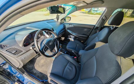 Hyundai Solaris II рестайлинг, 2015 год, 990 000 рублей, 24 фотография