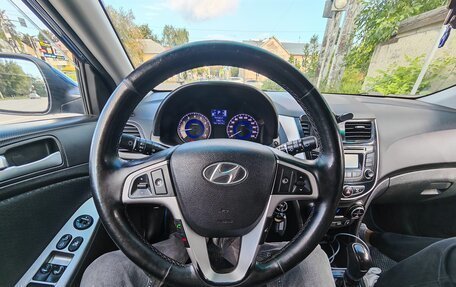 Hyundai Solaris II рестайлинг, 2015 год, 990 000 рублей, 32 фотография