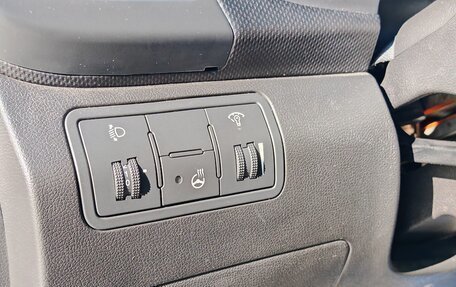 Hyundai Solaris II рестайлинг, 2015 год, 990 000 рублей, 25 фотография