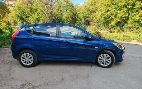 Hyundai Solaris II рестайлинг, 2015 год, 990 000 рублей, 39 фотография