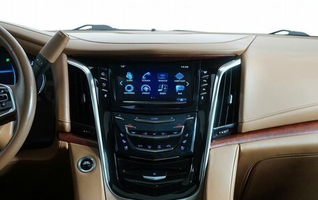 Cadillac Escalade IV, 2016 год, 3 790 000 рублей, 15 фотография