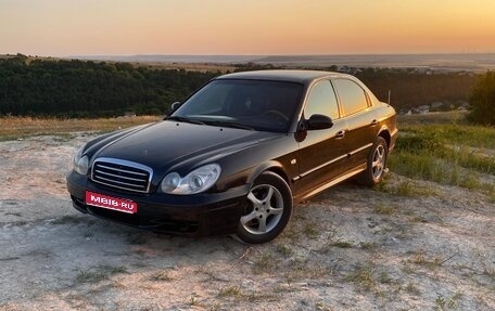Hyundai Sonata IV рестайлинг, 2005 год, 450 000 рублей, 1 фотография