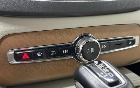 Volvo XC90 II рестайлинг, 2019 год, 4 000 000 рублей, 17 фотография