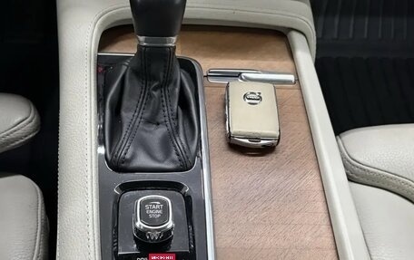 Volvo XC90 II рестайлинг, 2019 год, 4 000 000 рублей, 16 фотография