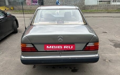 Mercedes-Benz W124, 1991 год, 700 000 рублей, 4 фотография