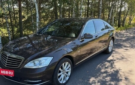 Mercedes-Benz S-Класс, 2011 год, 3 300 000 рублей, 7 фотография