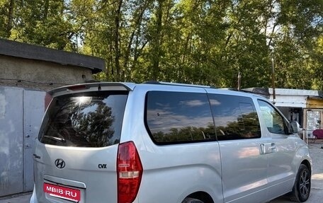 Hyundai Grand Starex Grand Starex I рестайлинг 2, 2010 год, 1 350 000 рублей, 3 фотография