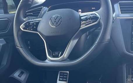 Volkswagen Tiguan II, 2021 год, 4 200 000 рублей, 10 фотография