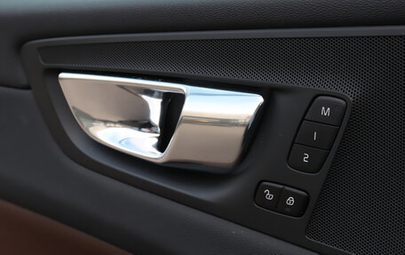 Volvo XC60 II, 2020 год, 4 990 000 рублей, 23 фотография