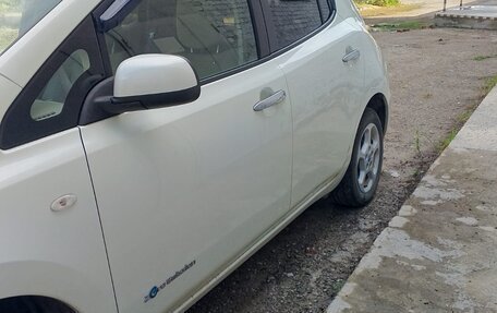 Nissan Leaf I, 2011 год, 590 000 рублей, 3 фотография