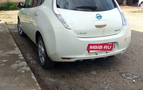 Nissan Leaf I, 2011 год, 590 000 рублей, 2 фотография