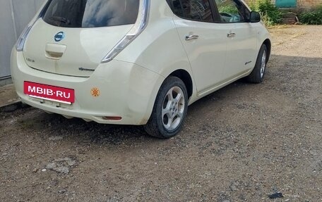 Nissan Leaf I, 2011 год, 590 000 рублей, 6 фотография