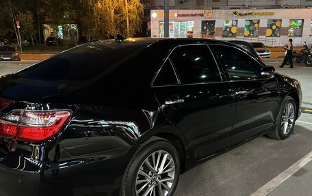 Toyota Camry, 2017 год, 3 650 000 рублей, 8 фотография