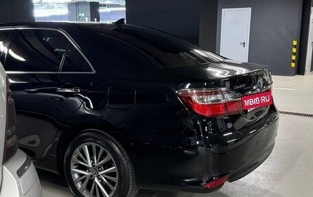 Toyota Camry, 2017 год, 3 650 000 рублей, 9 фотография