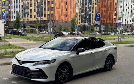 Toyota Camry, 2021 год, 2 650 000 рублей, 6 фотография