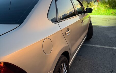 Volkswagen Polo VI (EU Market), 2012 год, 700 000 рублей, 2 фотография