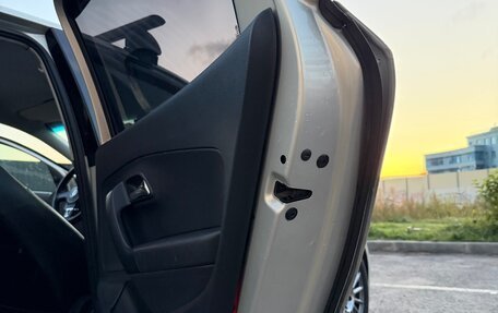 Volkswagen Polo VI (EU Market), 2012 год, 700 000 рублей, 24 фотография