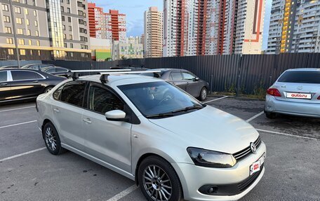 Volkswagen Polo VI (EU Market), 2012 год, 700 000 рублей, 31 фотография