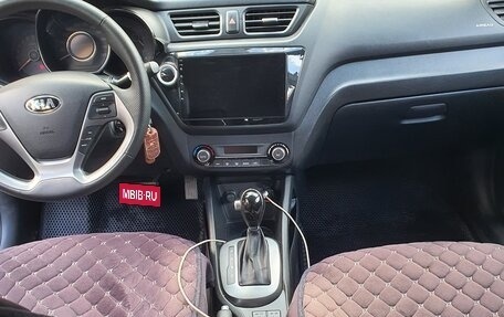 KIA Rio III рестайлинг, 2015 год, 950 000 рублей, 6 фотография